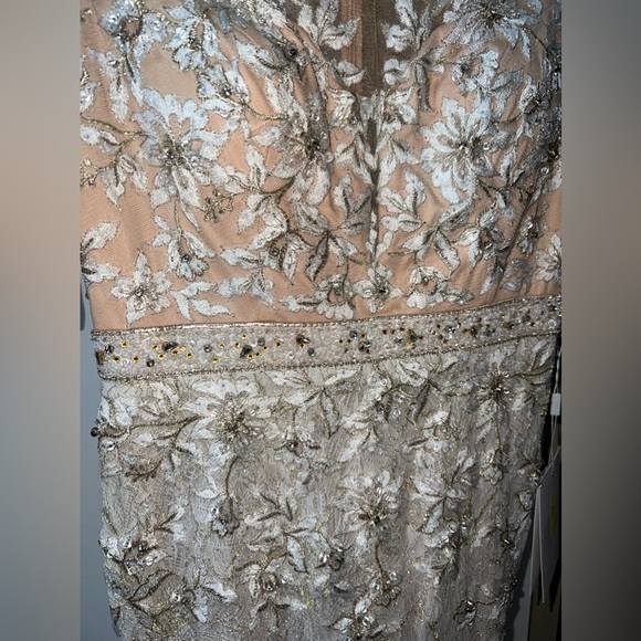 High neck shoulder flower detail mermaid gown - Picture 7 of 11